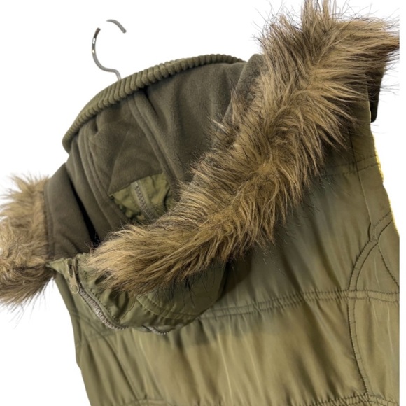 St. Bernard Olive Green Puffer Vest with Faux Fur Trim & Detachable Hood Size 16 - Picture 12 of 14